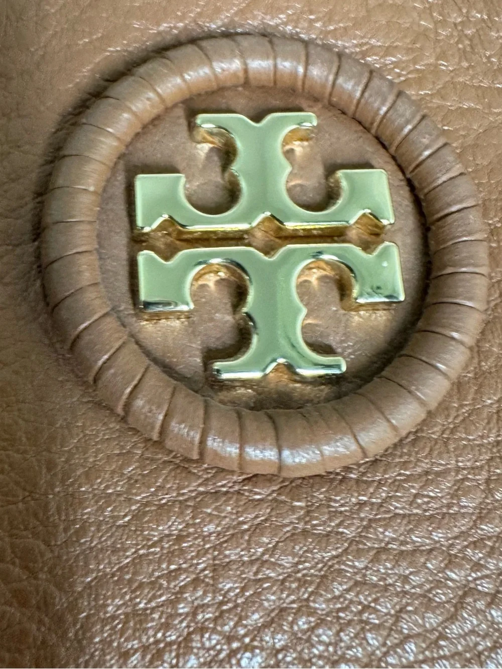 Tory Burch tassel tote,Pebbled Leather,beautiful condition,whip stitch logo,